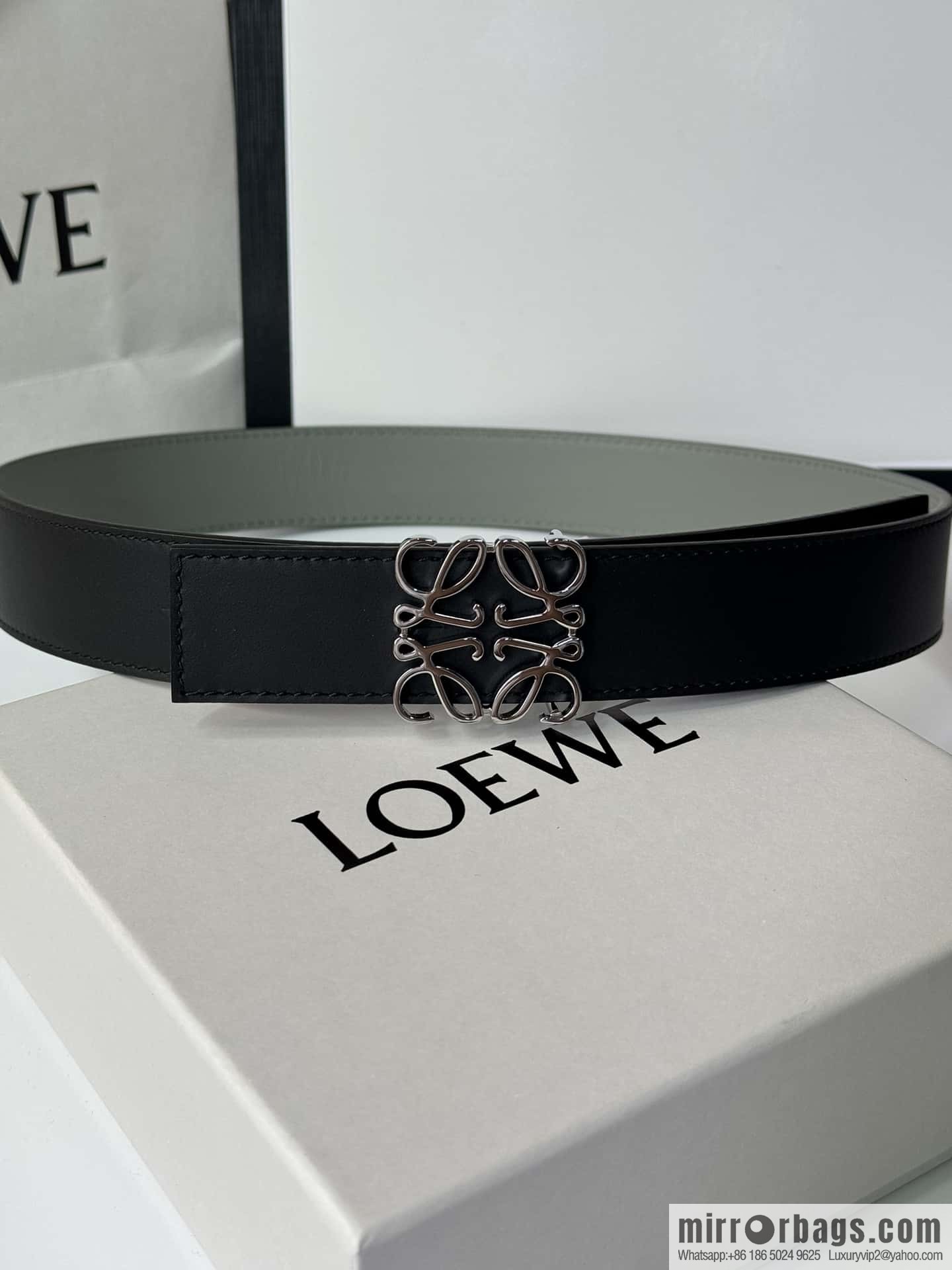 LOEWE Luo Yiwei, men's Spanish style logo metal buckle retro craftsmanship double-sided cowhide belt 3.5cm