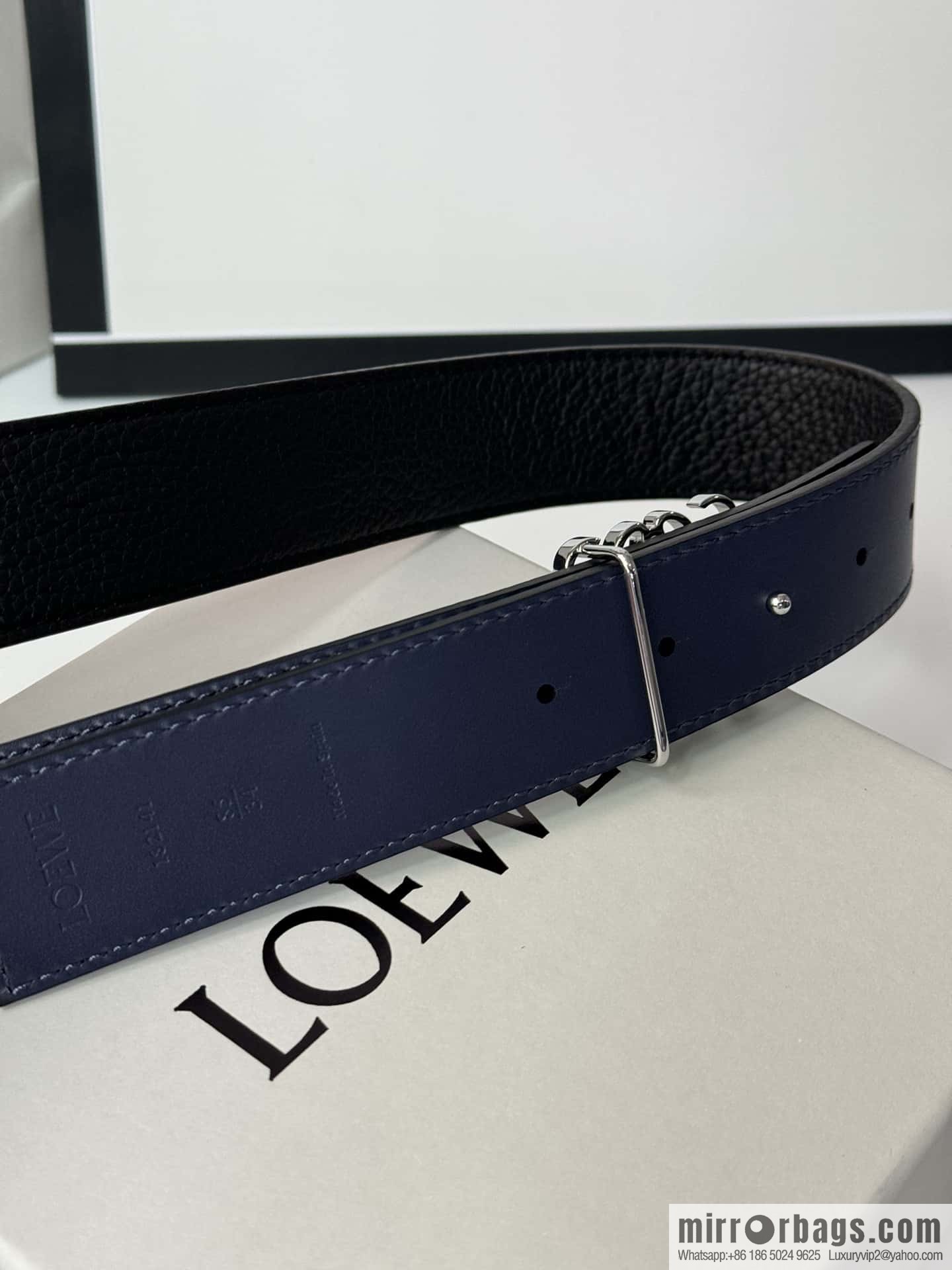 LOEWE Luo Yiwei, men's Spanish style logo metal buckle retro craftsmanship double-sided cowhide belt 3.5cm