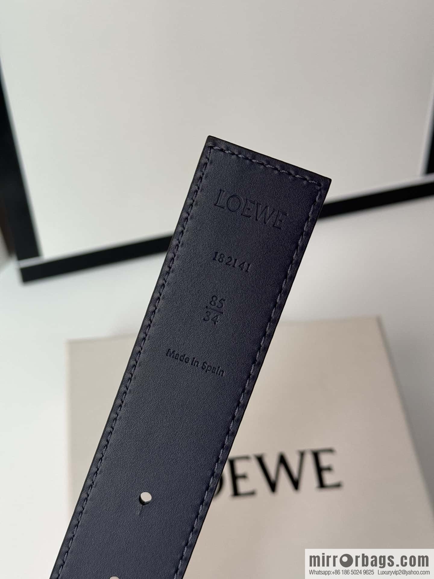 LOEWE Luo Yiwei, men's Spanish style logo metal buckle retro craftsmanship double-sided cowhide belt 3.5cm