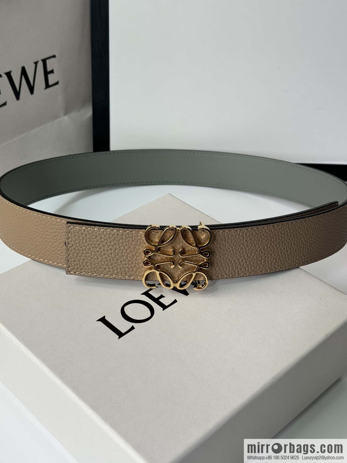 LOEWE Luo Yiwei, men's Spanish style logo metal buckle retro craftsmanship double-sided cowhide belt 3.5cm
