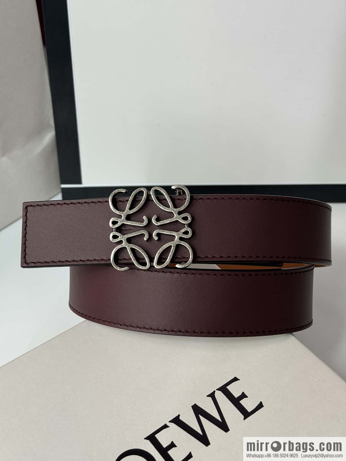 LOEWE Luo Yiwei, men's Spanish style logo metal buckle retro craftsmanship double-sided cowhide belt 3.5cm