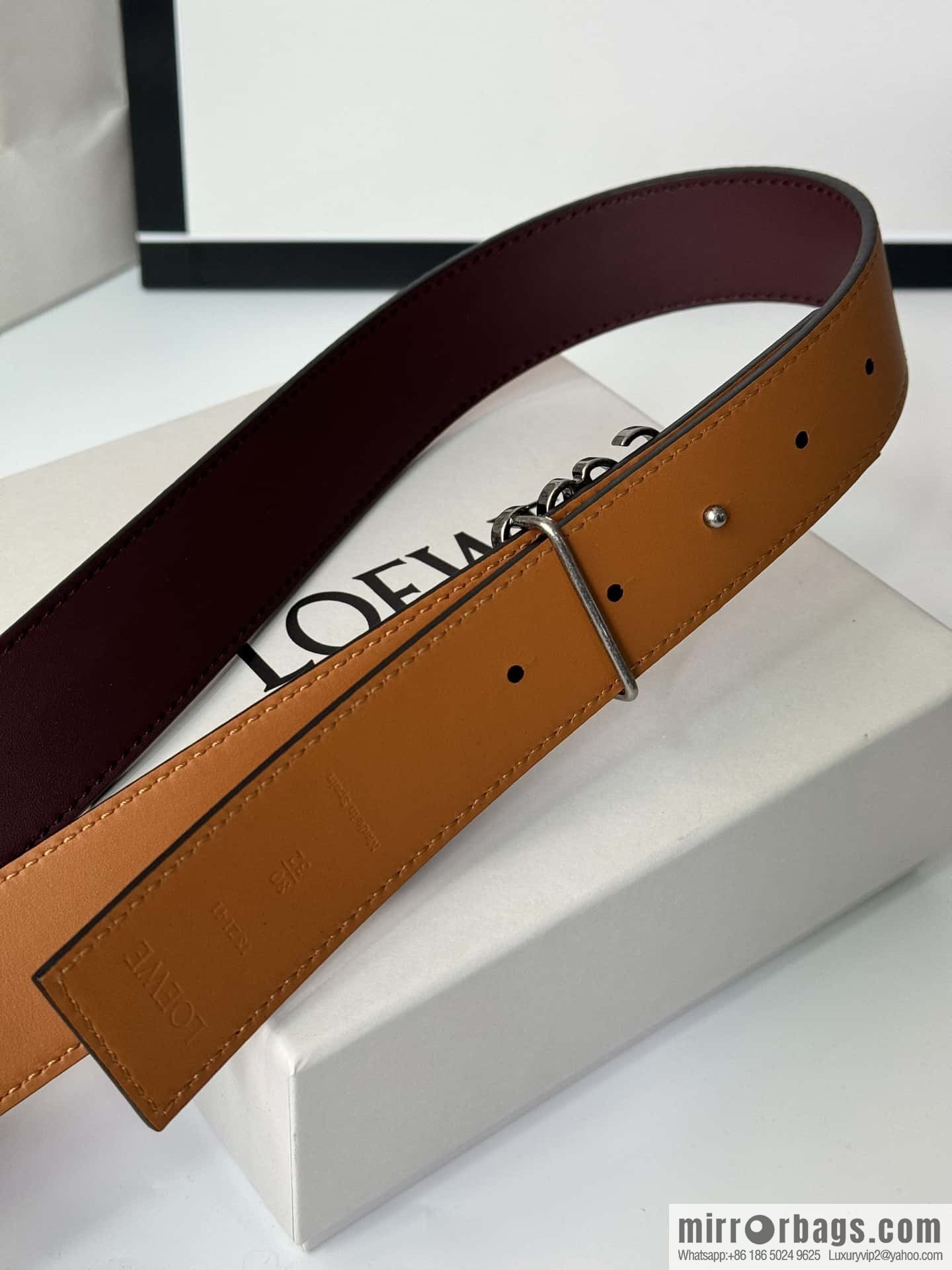 LOEWE Luo Yiwei, men's Spanish style logo metal buckle retro craftsmanship double-sided cowhide belt 3.5cm