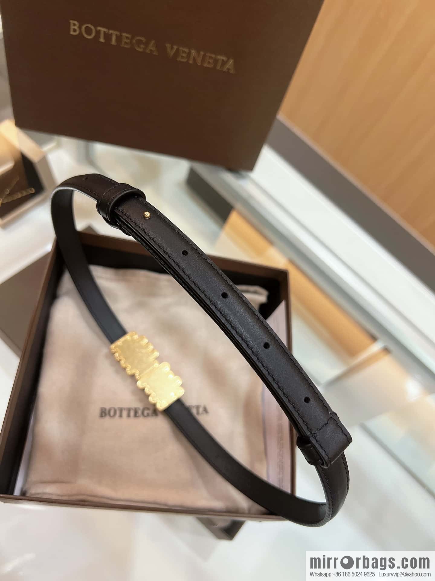 Bottega Veneta Butterfly Replica Luxury Handbag, Black Gold Metal Buckle Wrapped Irregular Design Gold Ring Decorative Waist Belt