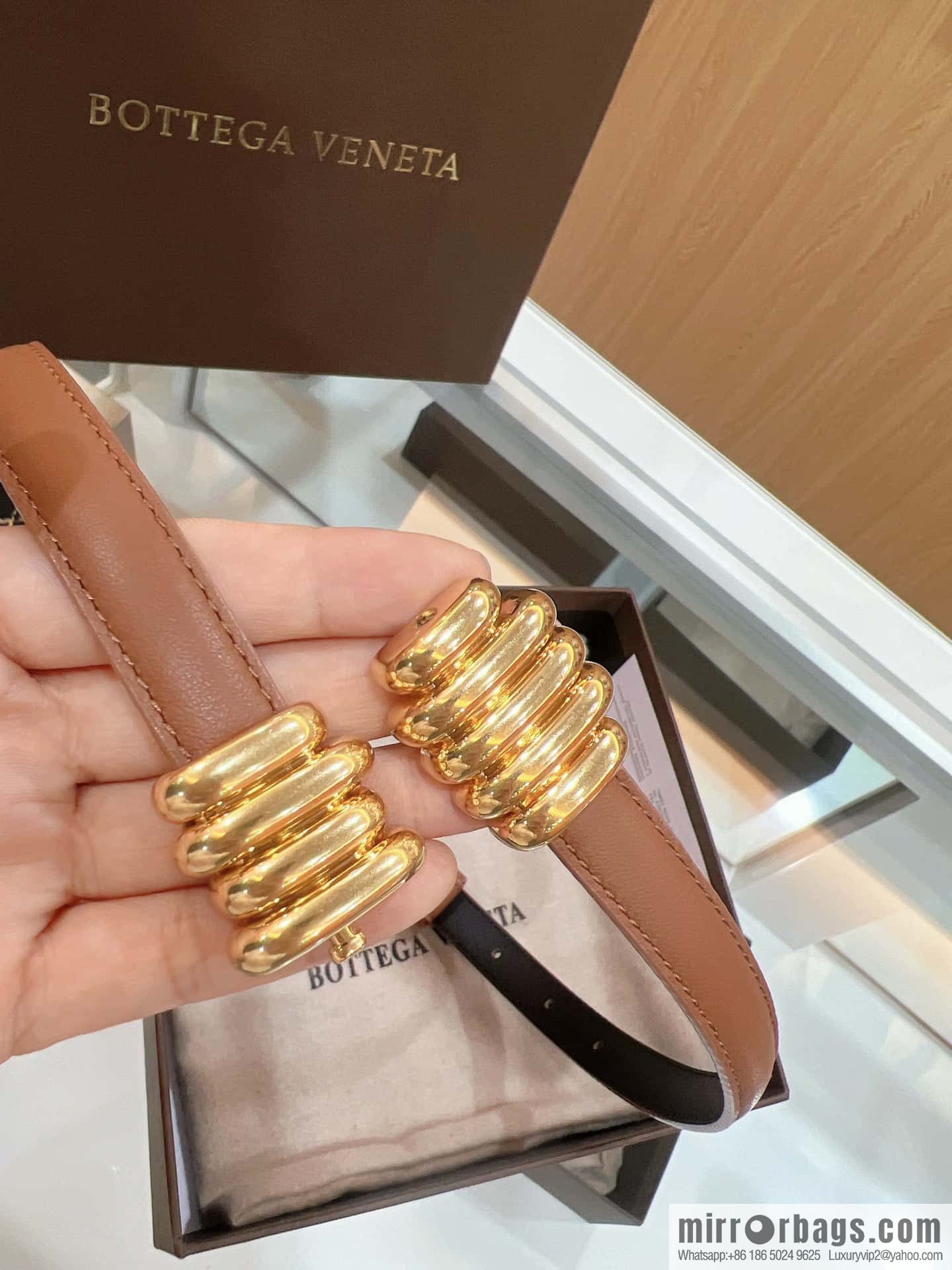 Bottega Veneta Butterfly Replica Luxury Handbag, Black Gold Metal Buckle Wrapped Irregular Design Gold Ring Decorative Waist Belt