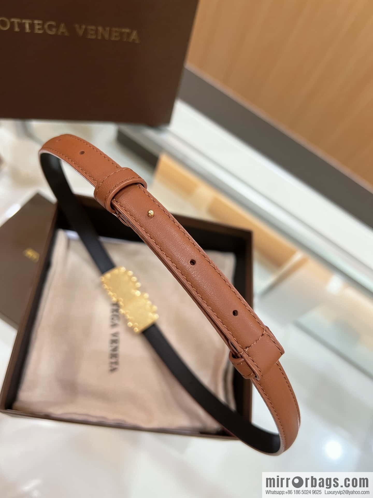Bottega Veneta Butterfly Replica Luxury Handbag, Black Gold Metal Buckle Wrapped Irregular Design Gold Ring Decorative Waist Belt