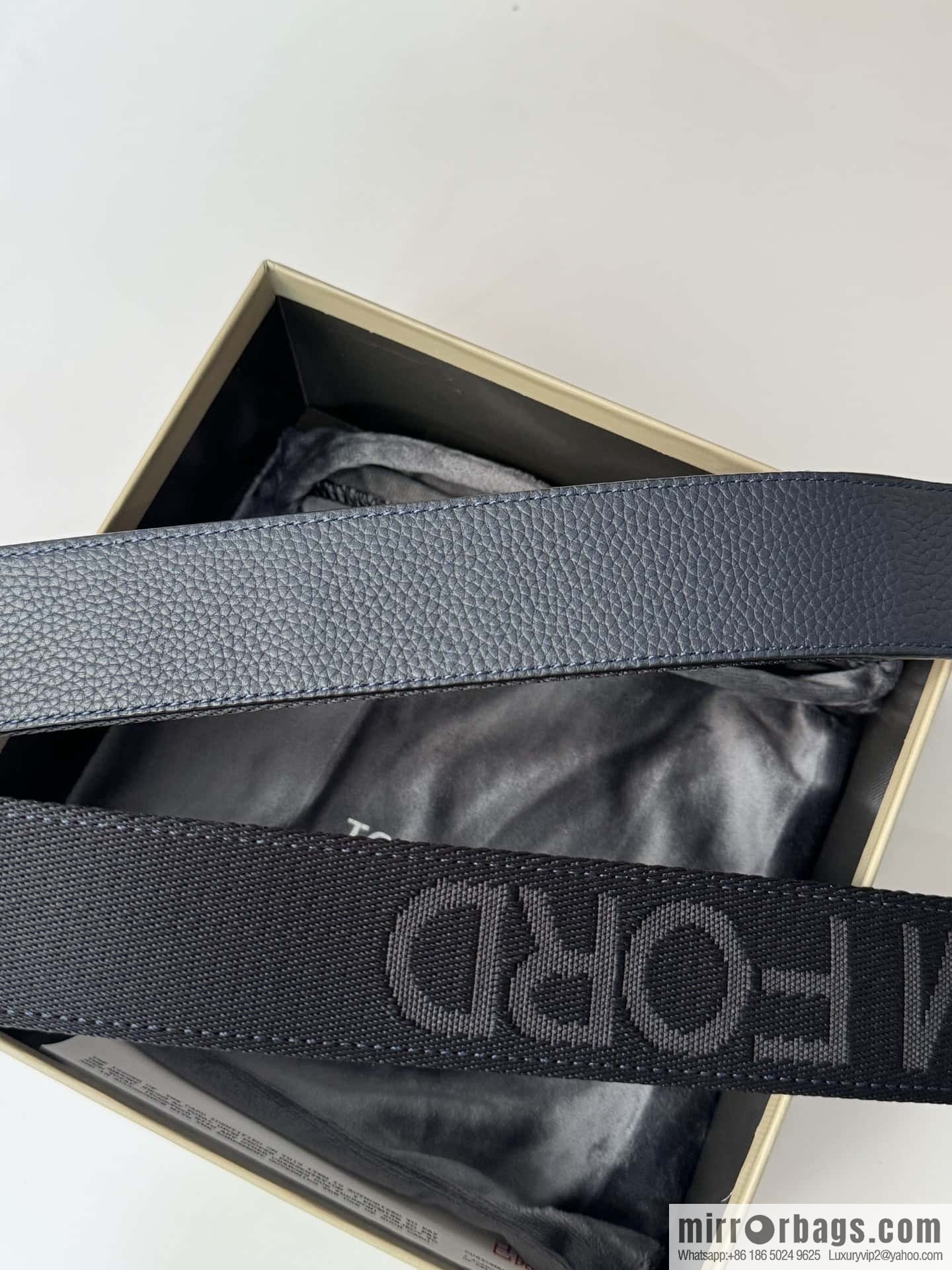 TOMFORD Tom Ford, Men's T-Buckle Double-Sided Belt 4.0CM