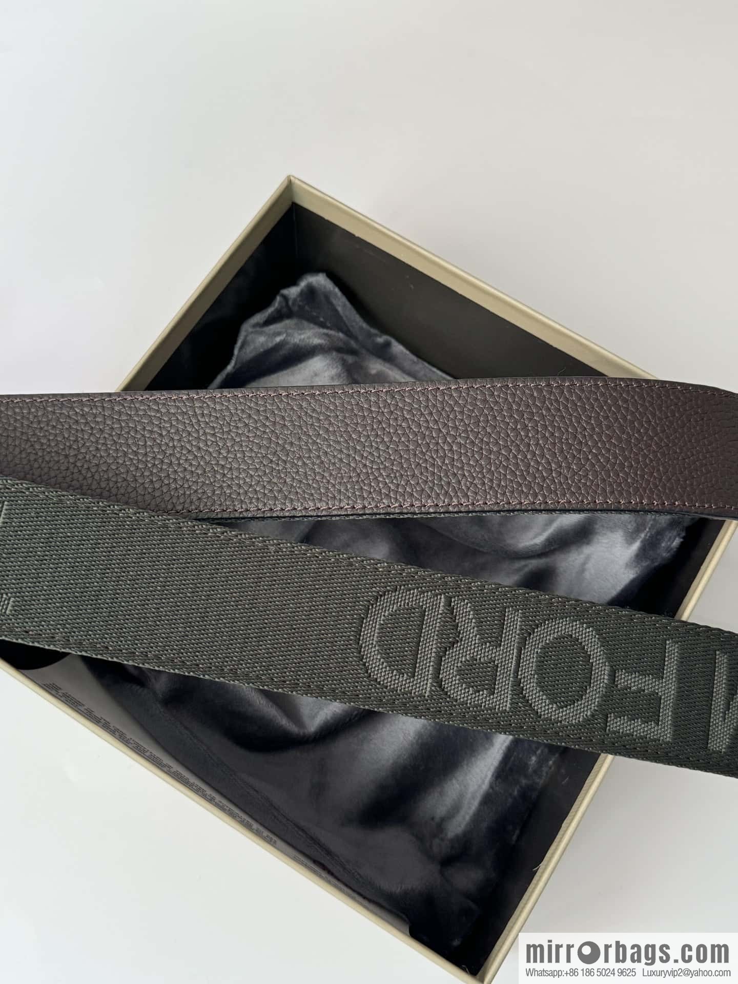 TOMFORD Tom Ford, Men's T-Buckle Double-Sided Belt 4.0CM
