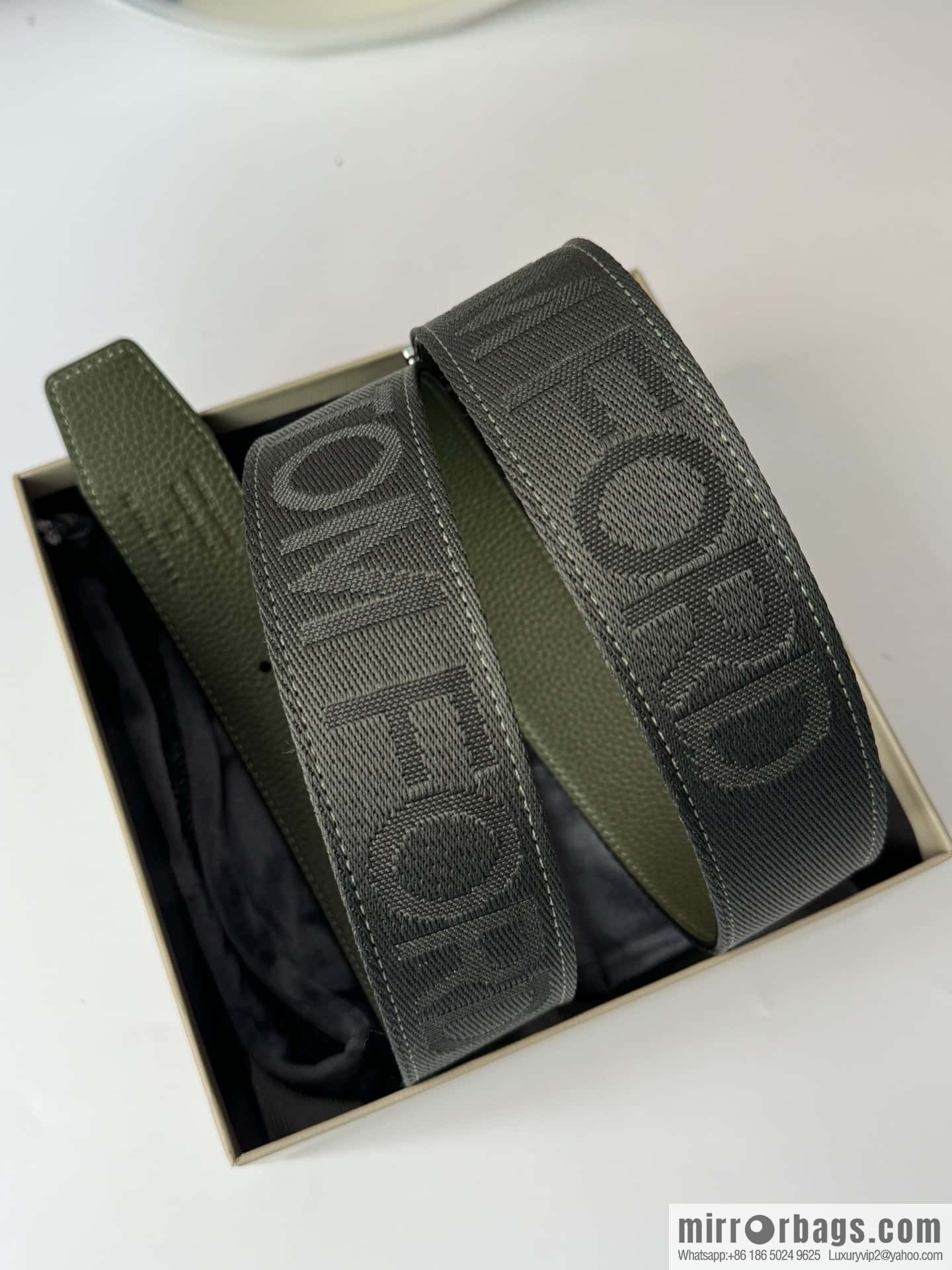 TOMFORD Tom Ford, Men's T-Buckle Double-Sided Belt 4.0CM