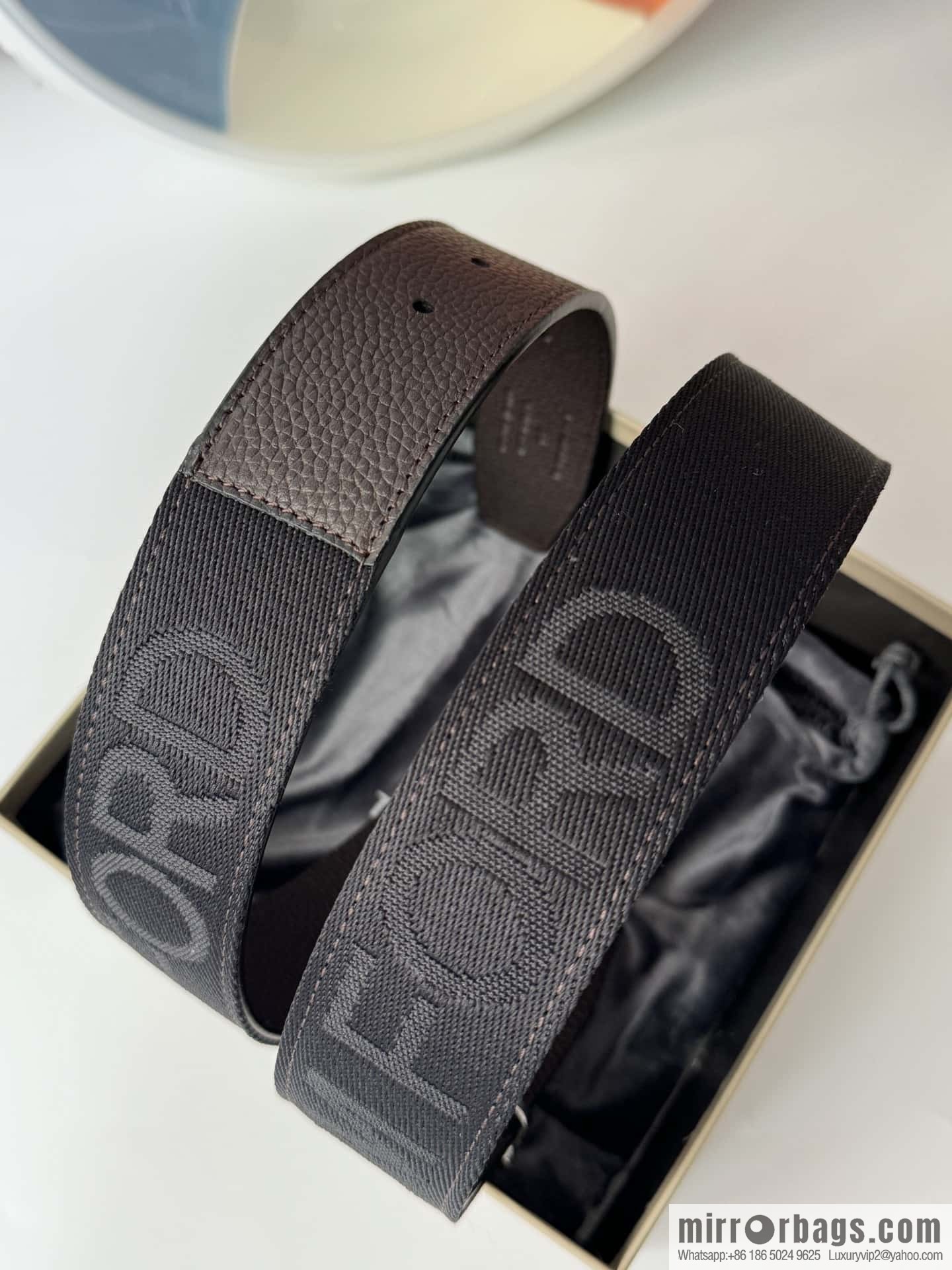 TOMFORD Tom Ford, Men's T-Buckle Double-Sided Belt 4.0CM
