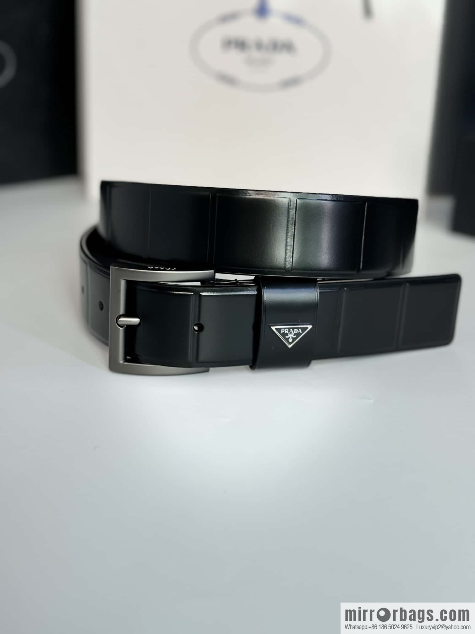 PRADA/Prada, cowhide pressing grid process hardware pin buckle counter new belt 3.5CM