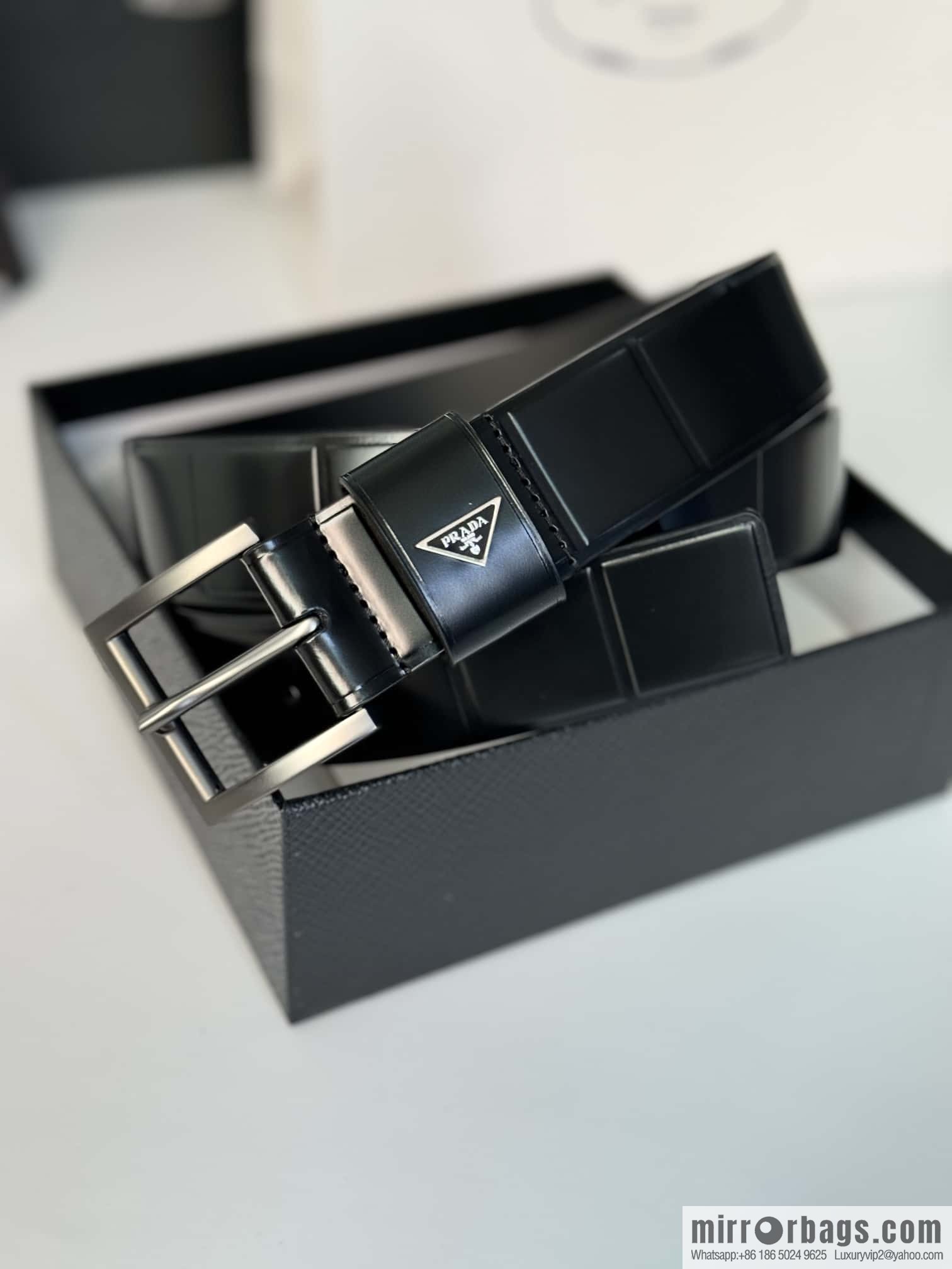 PRADA/Prada, cowhide pressing grid process hardware pin buckle counter new belt 3.5CM