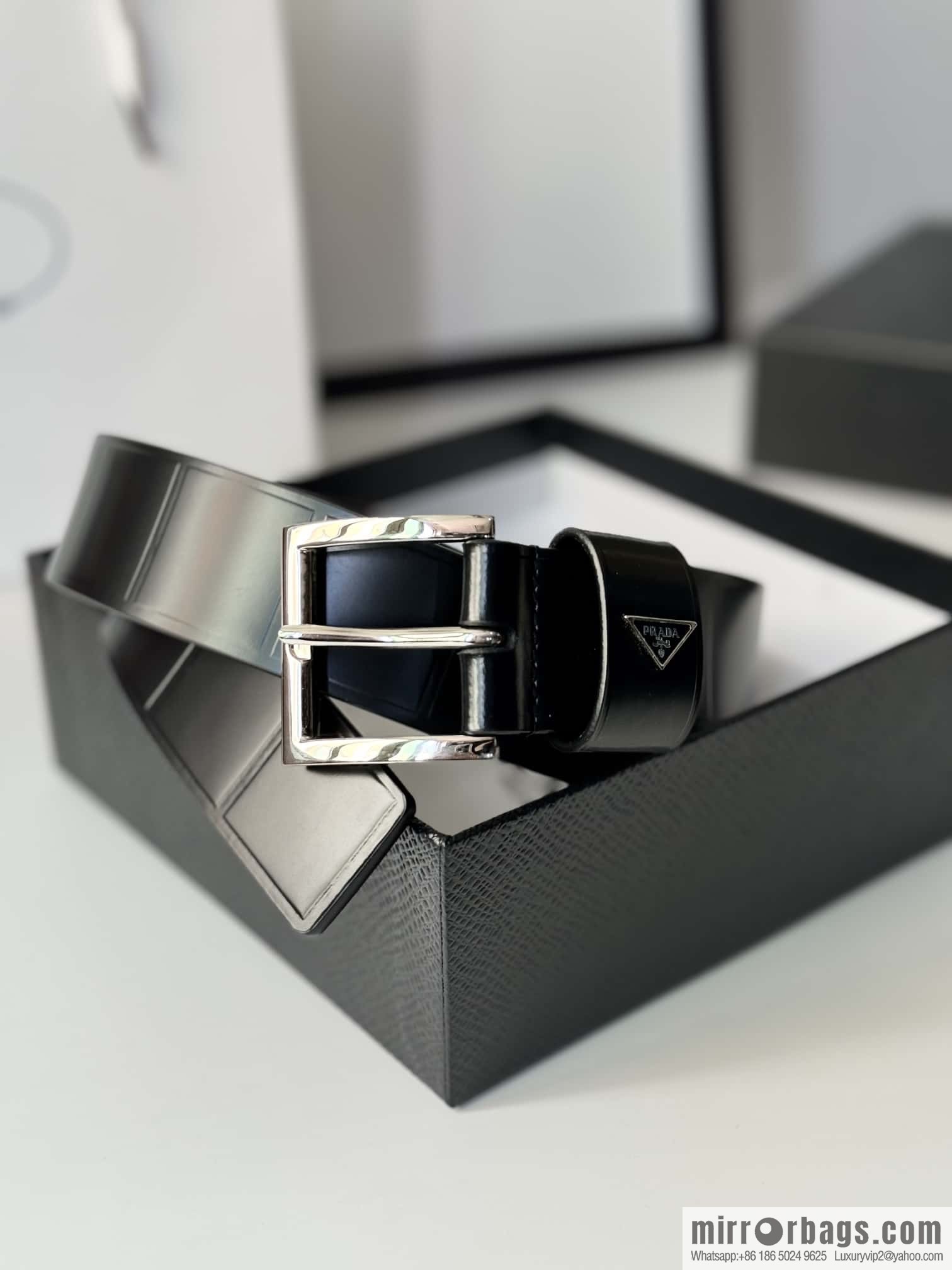PRADA/Prada, cowhide pressing grid process hardware pin buckle counter new belt 3.5CM