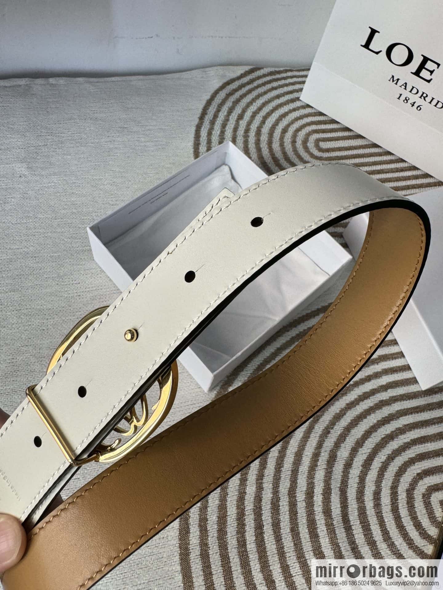 LOEWE Luo Yiwei's new belt smooth cow leather double-sided belt 2.8CM.