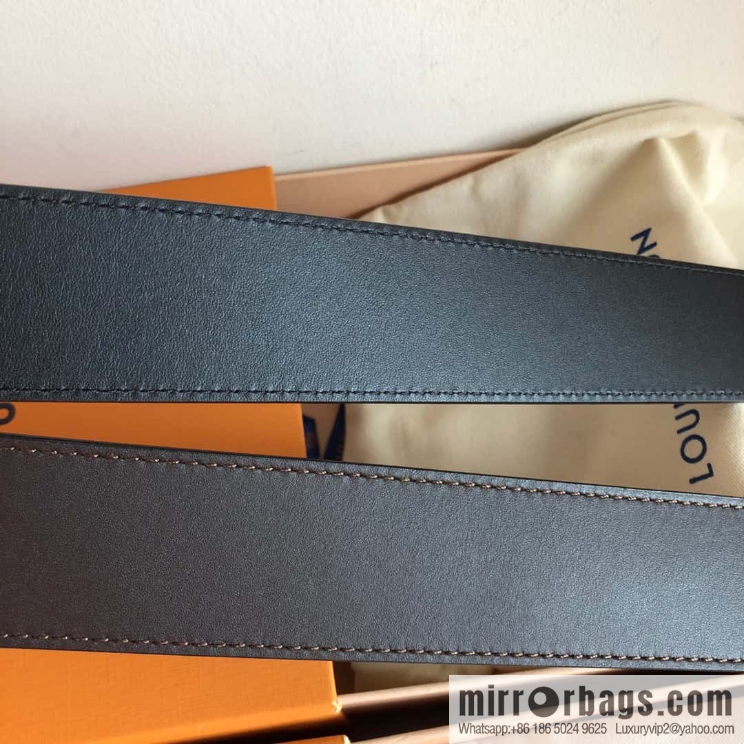 LV Initiales belt
