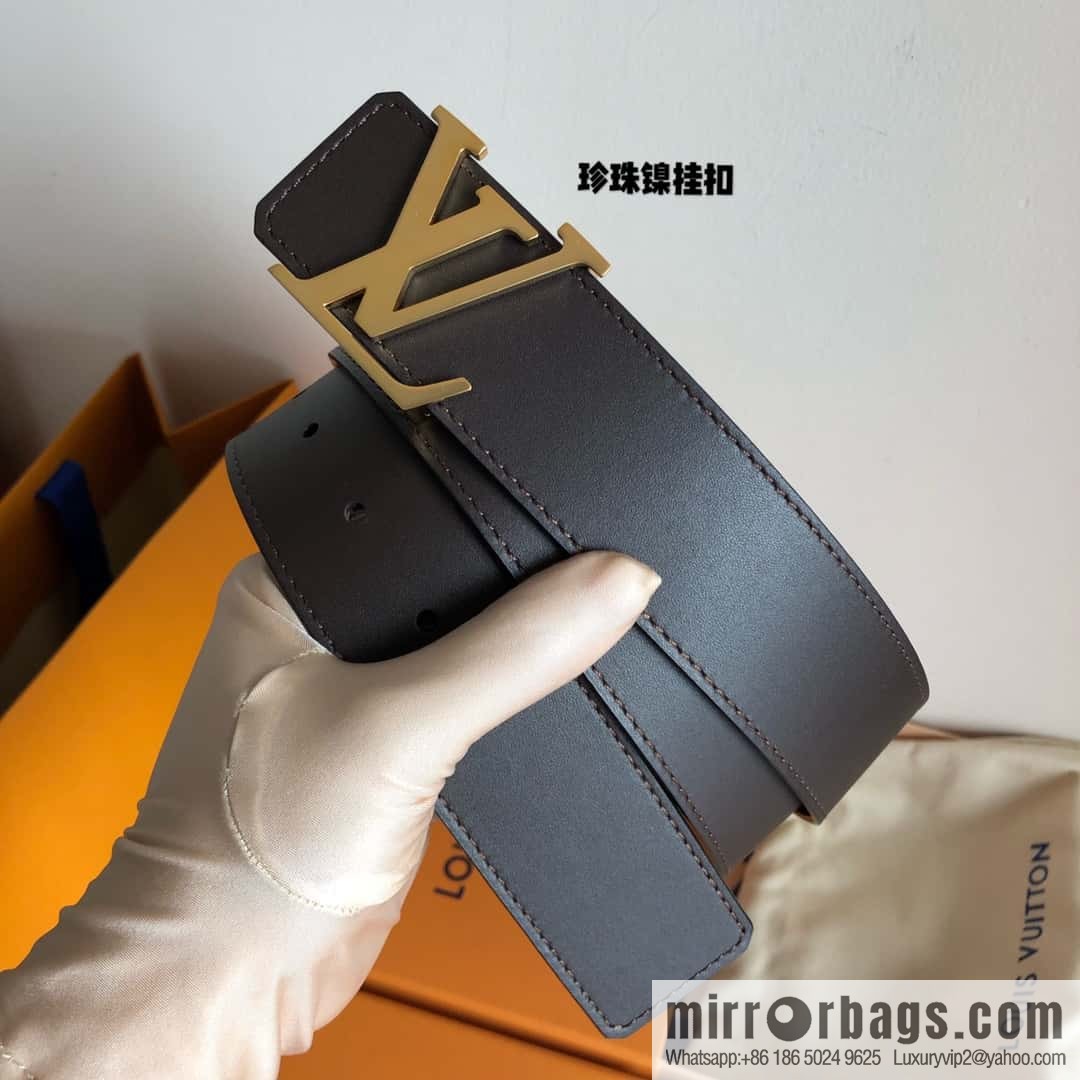 LV Initiales belt