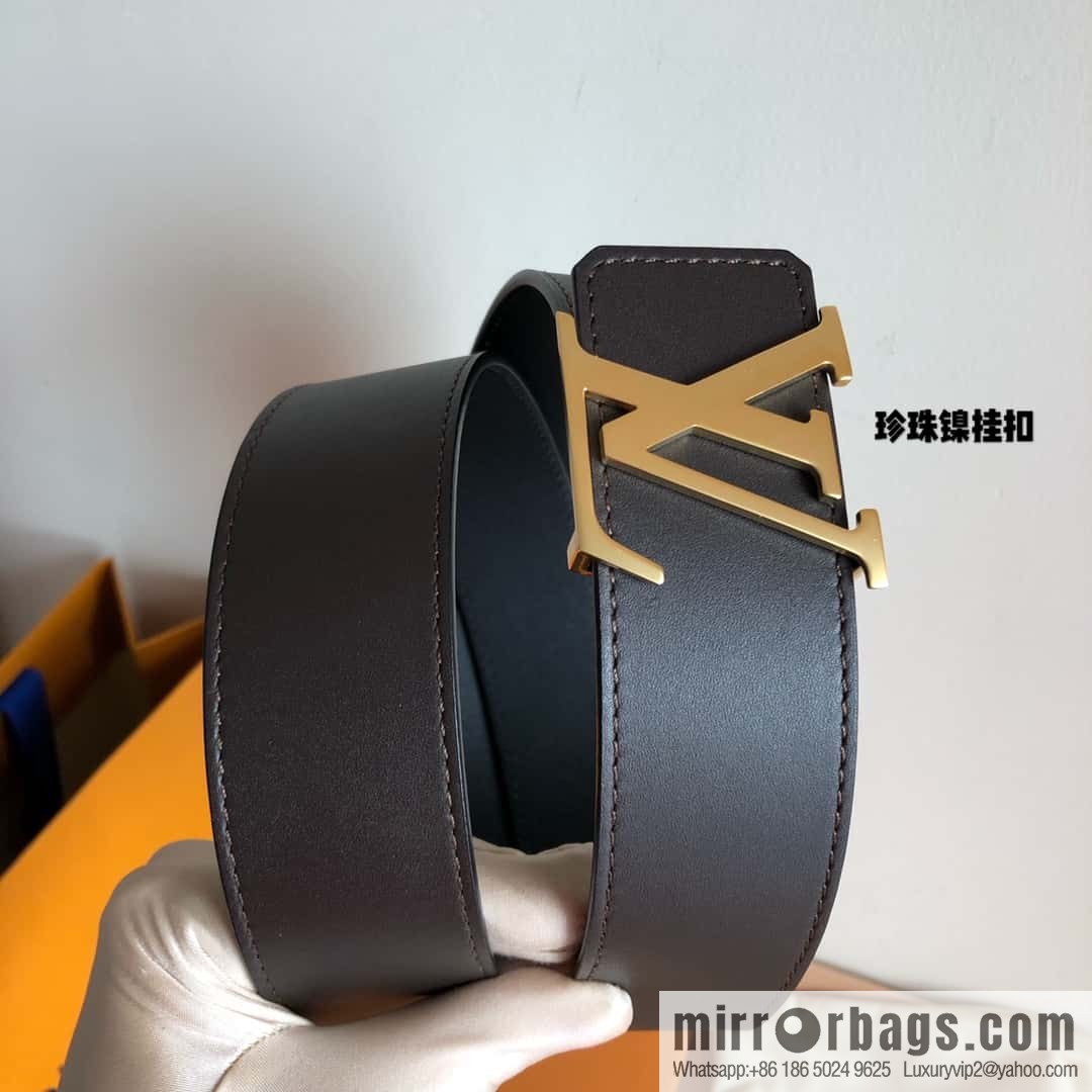 LV Initiales belt