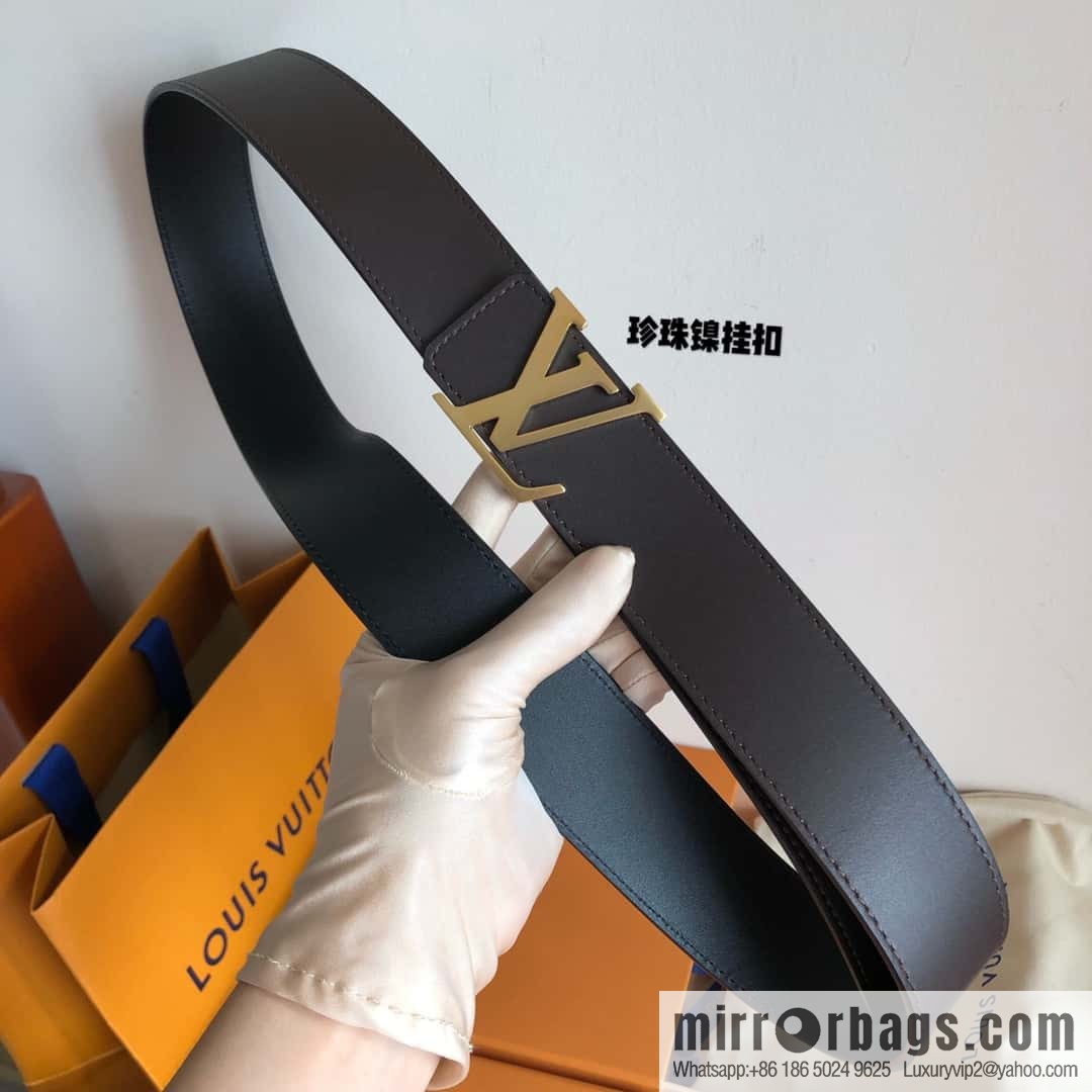LV Initiales belt