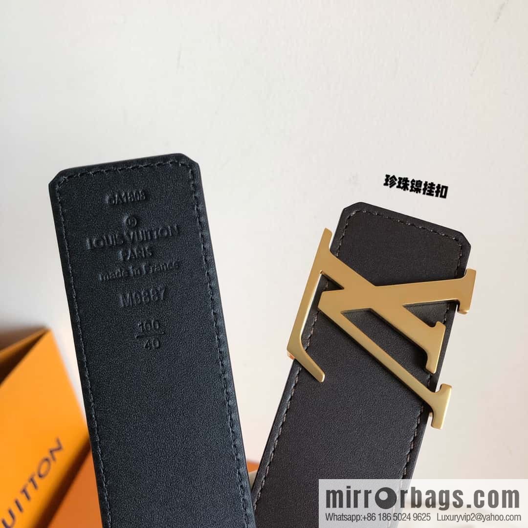 LV Initiales belt