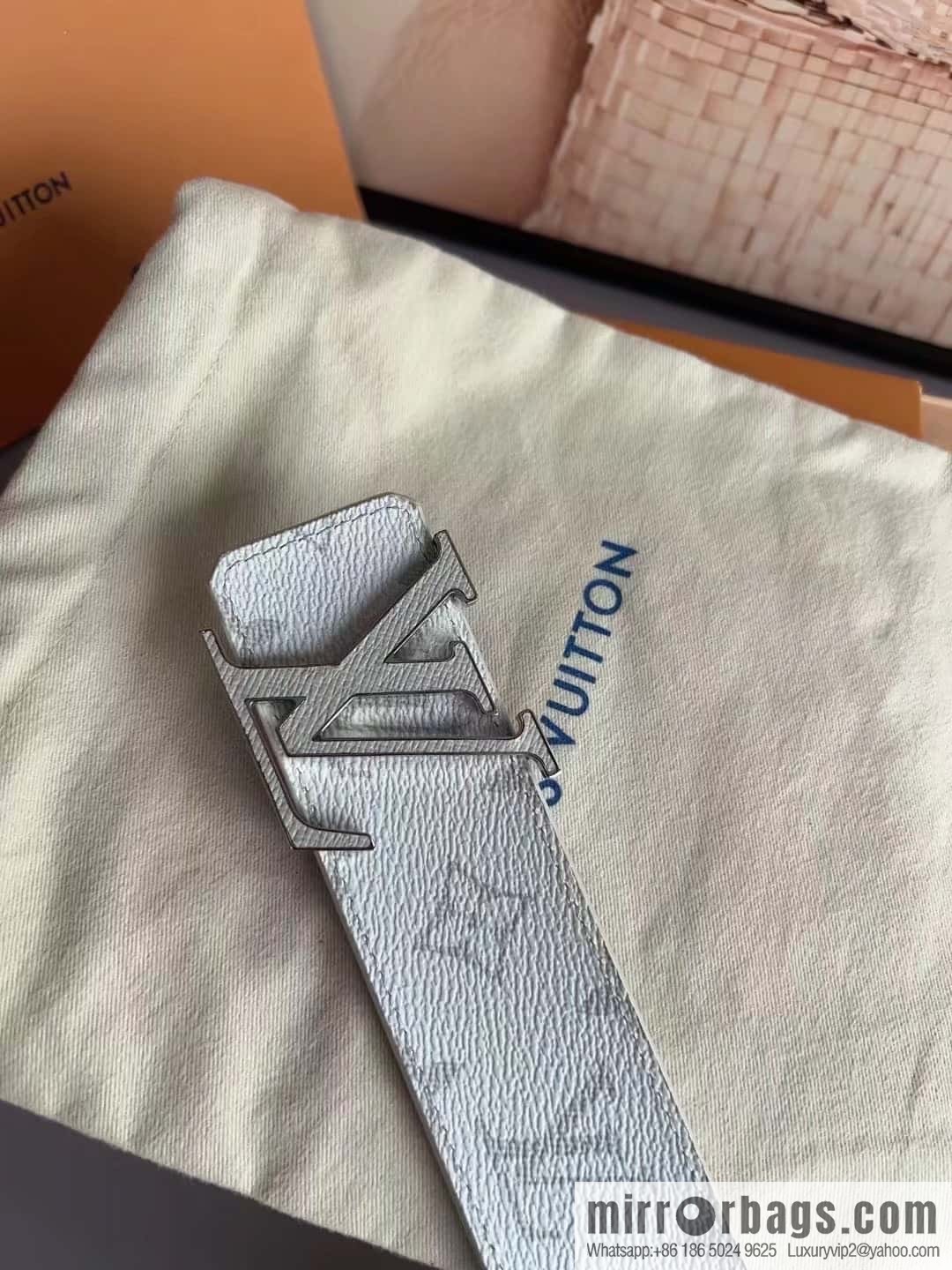 LV Initiales Double Sided Belt 4.0CM