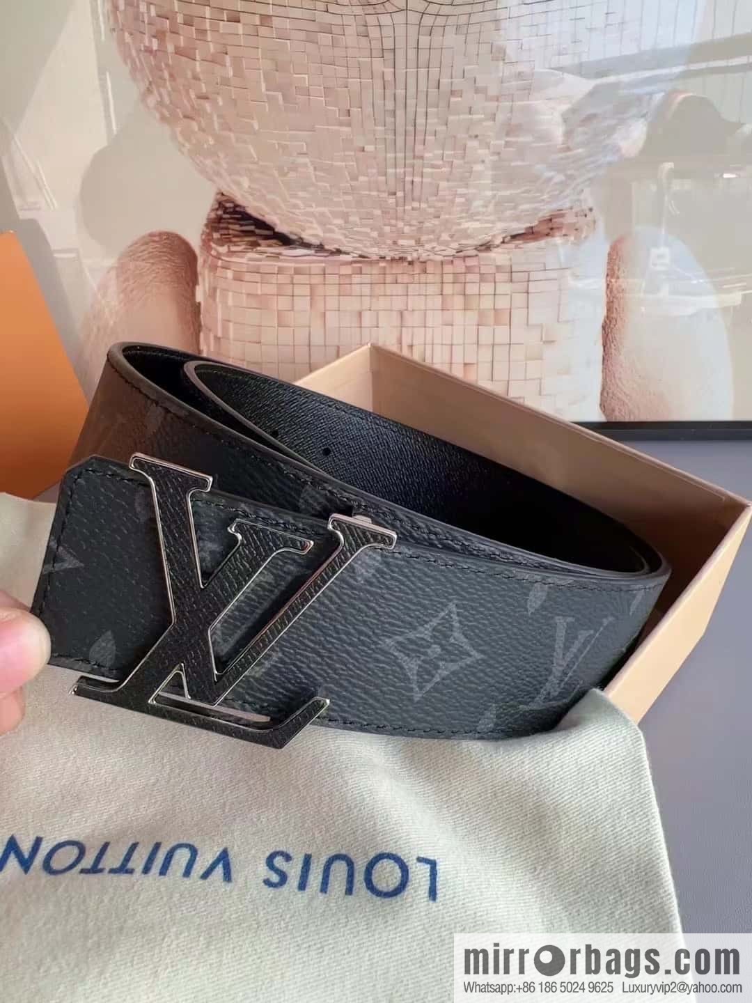 LV Initiales Double Sided Belt 4.0CM