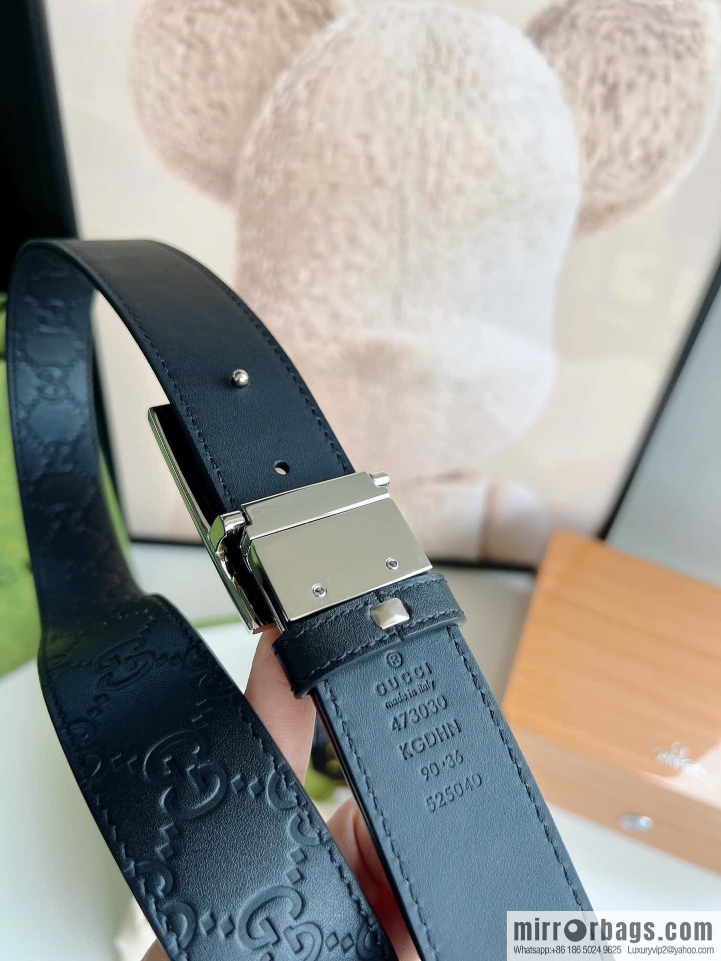 Gucci Gucci G-shaped metal rotating clip buckle, with the first layer of cowhide embossed texture belt 3.5mm