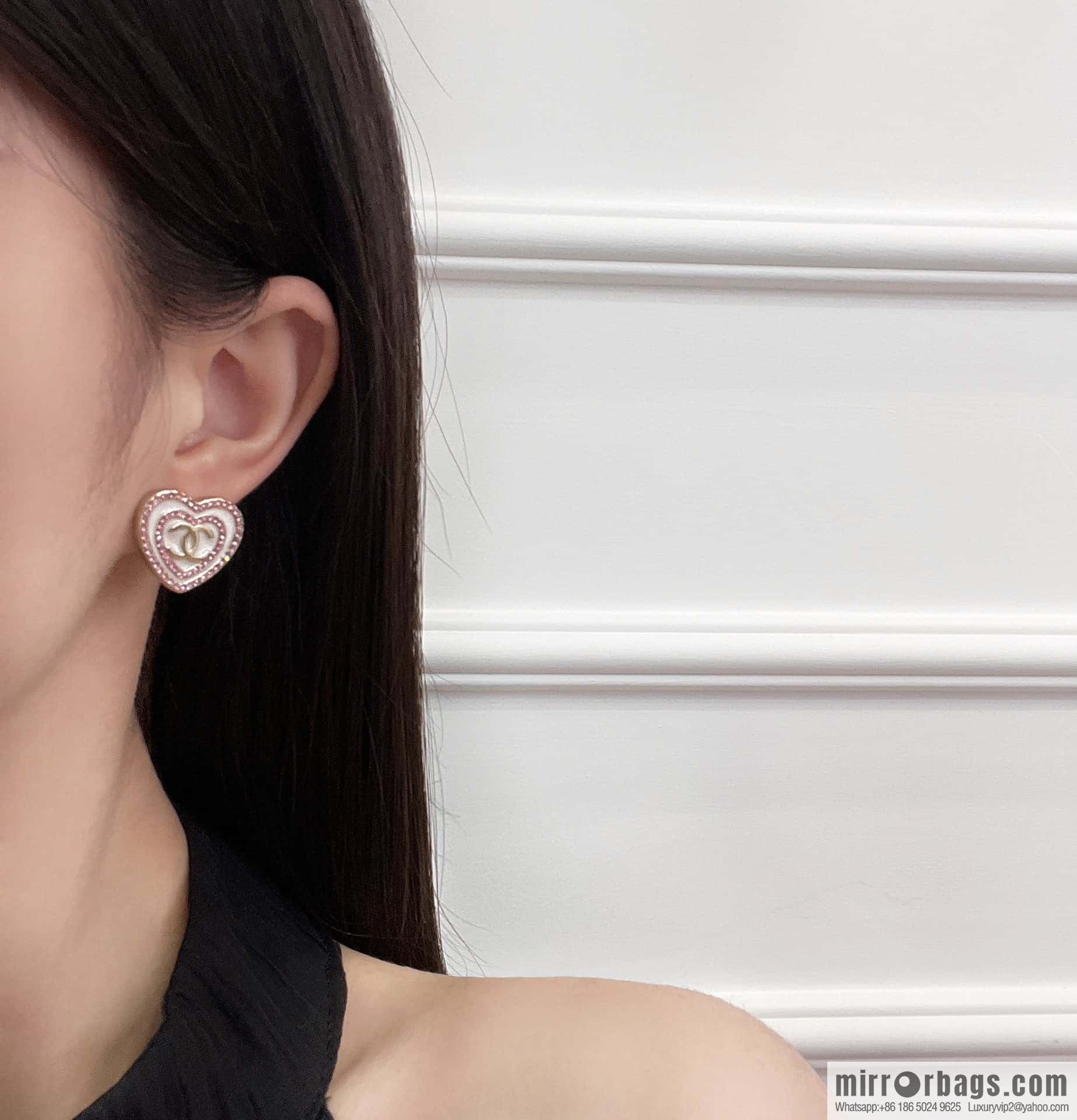 ❗️New ❗️☀️ new ☑️ Chanel C1 double c peach heart love stud earrings ☀️