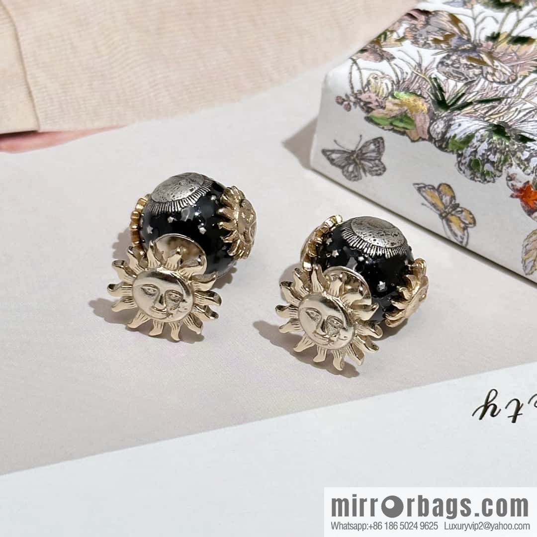 New ☑️ Dior Tribales Earrings