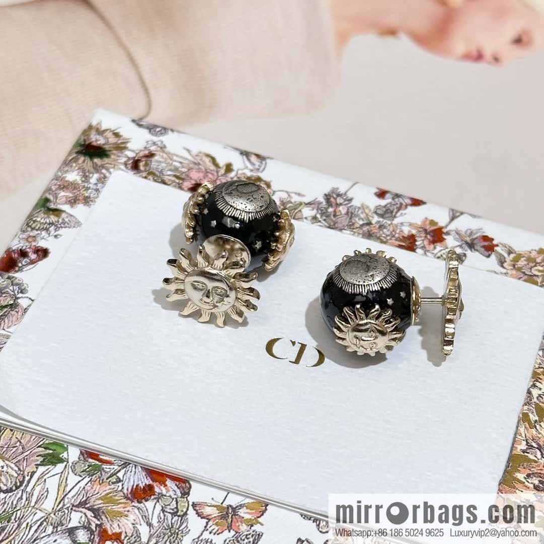 New ☑️ Dior Tribales Earrings