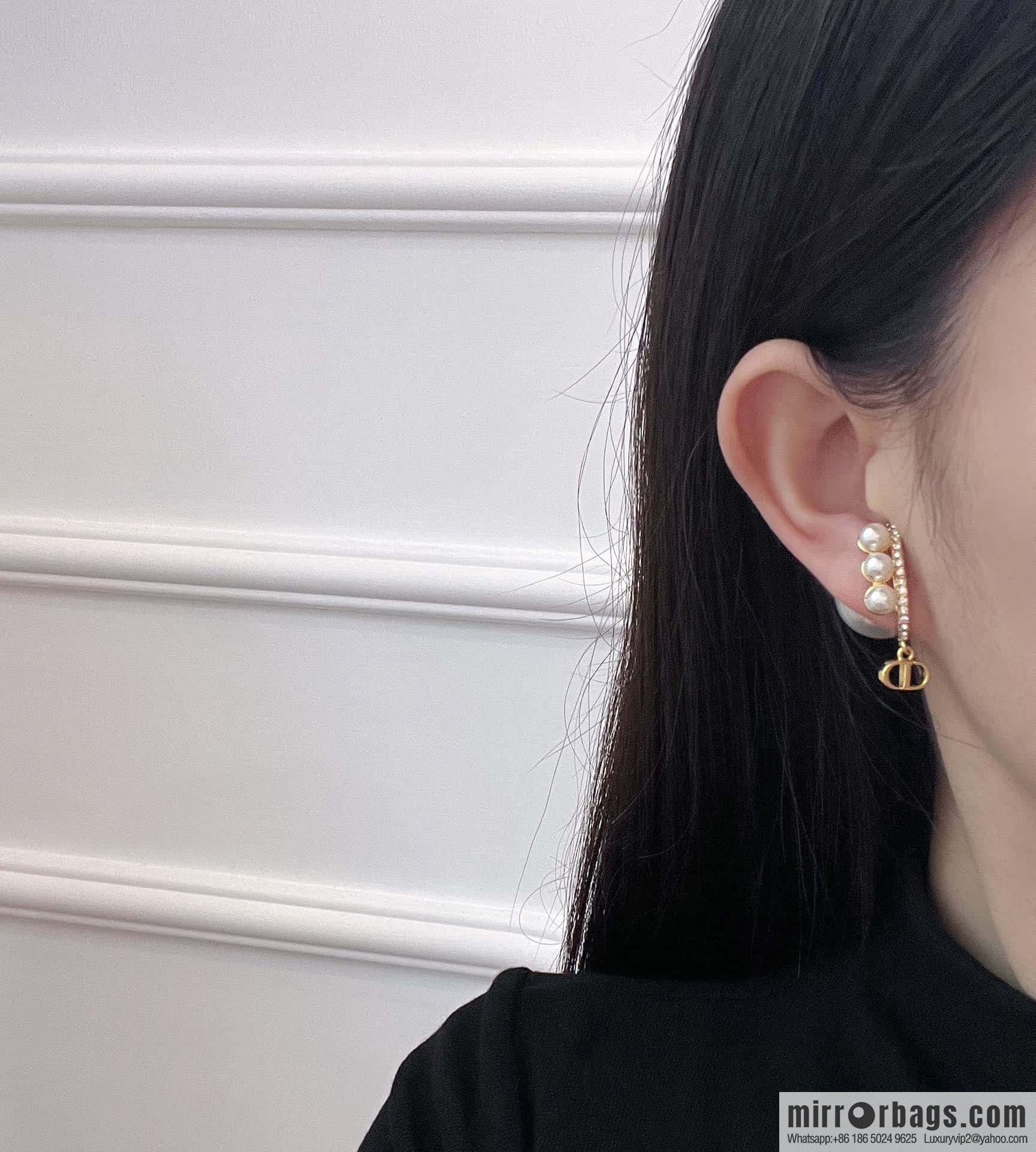 New ☑️ Dior pearl, earrings stud earrings