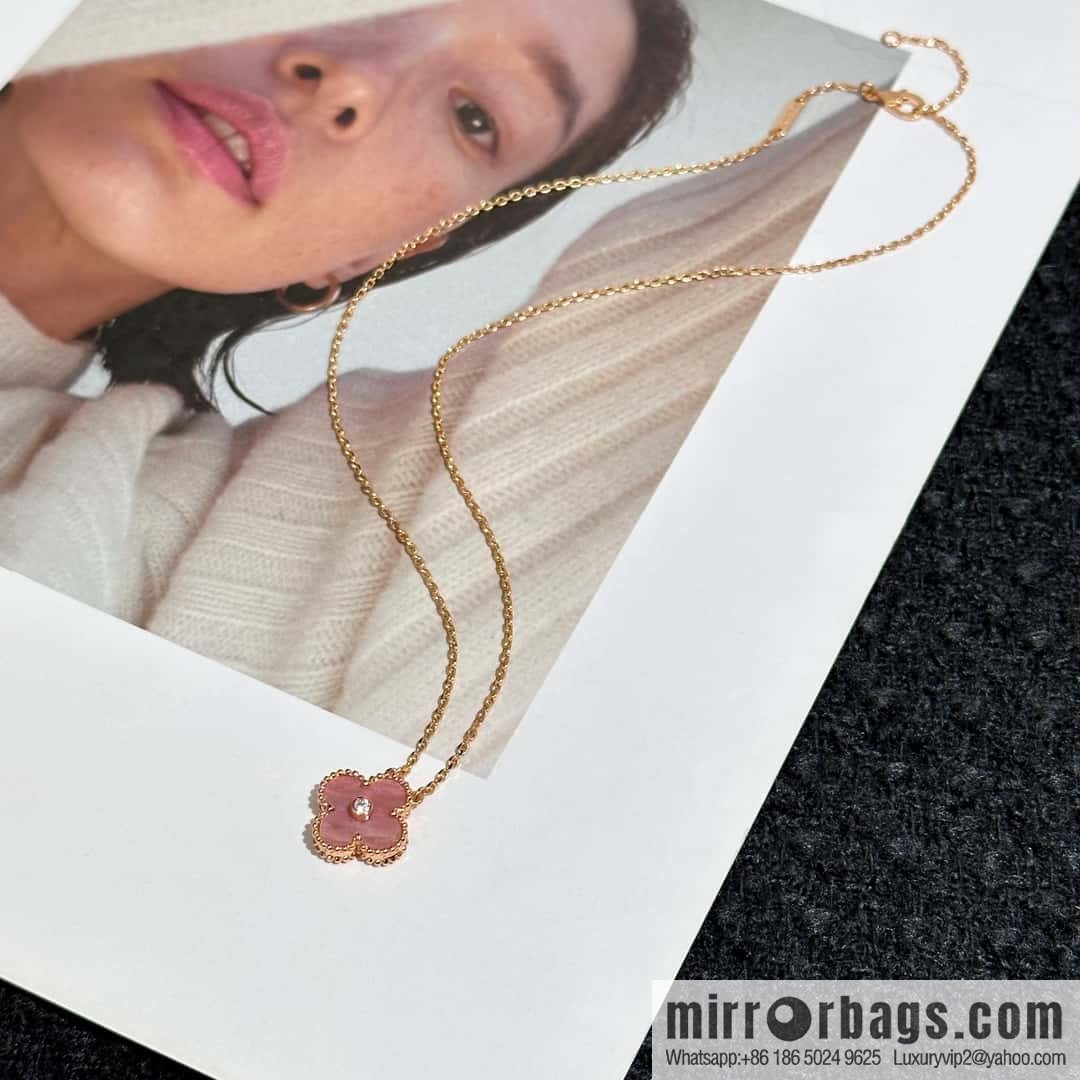 ❗️New ❗️ ☀️ Van Cleef & Arpels Natural Rose Greystone Necklace