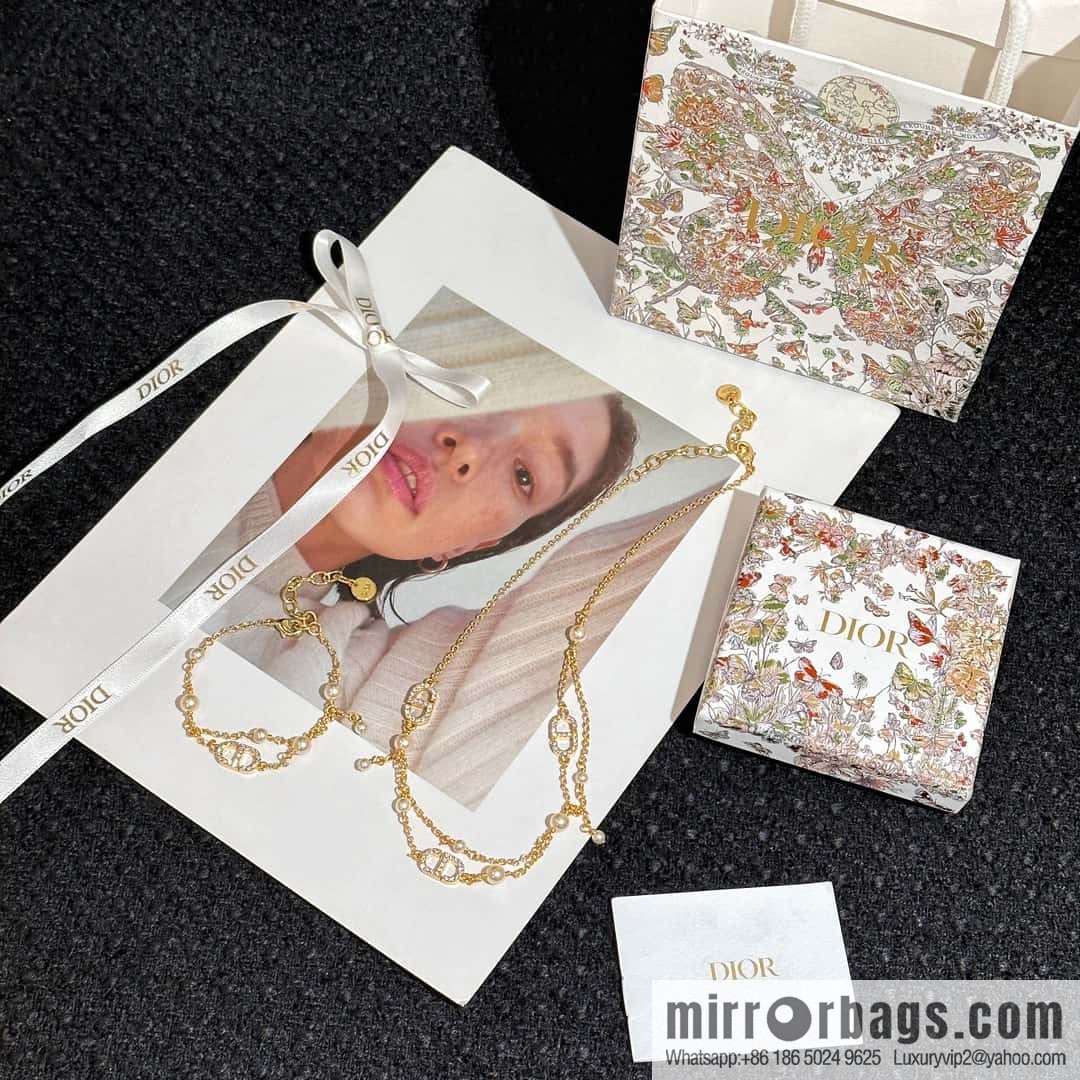 New ☑️ Dior Pearl CD Bracelet Necklace