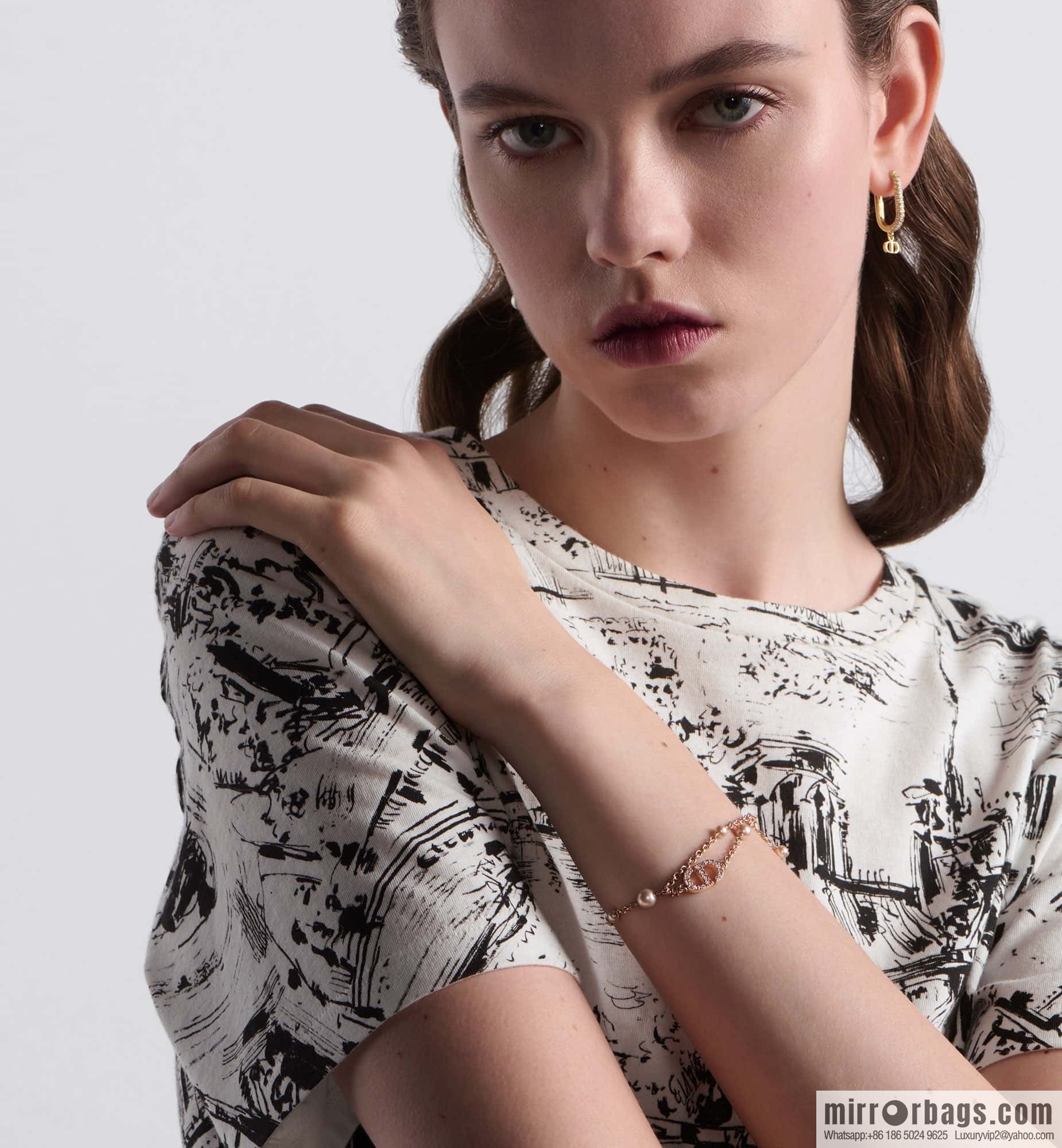 New ☑️ Dior Pearl CD Bracelet Necklace