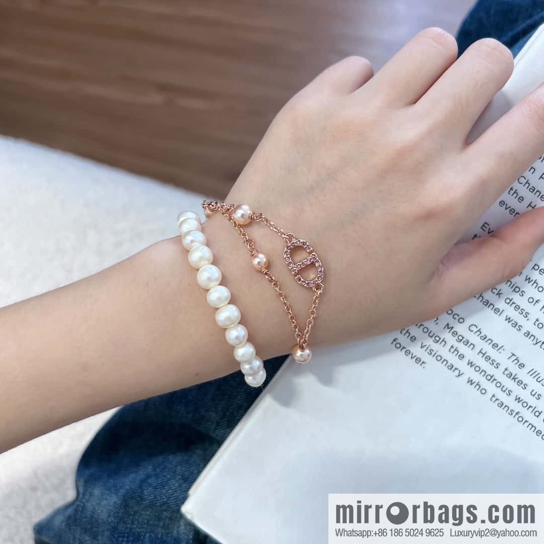 New ☑️ Dior Pearl CD Bracelet Necklace