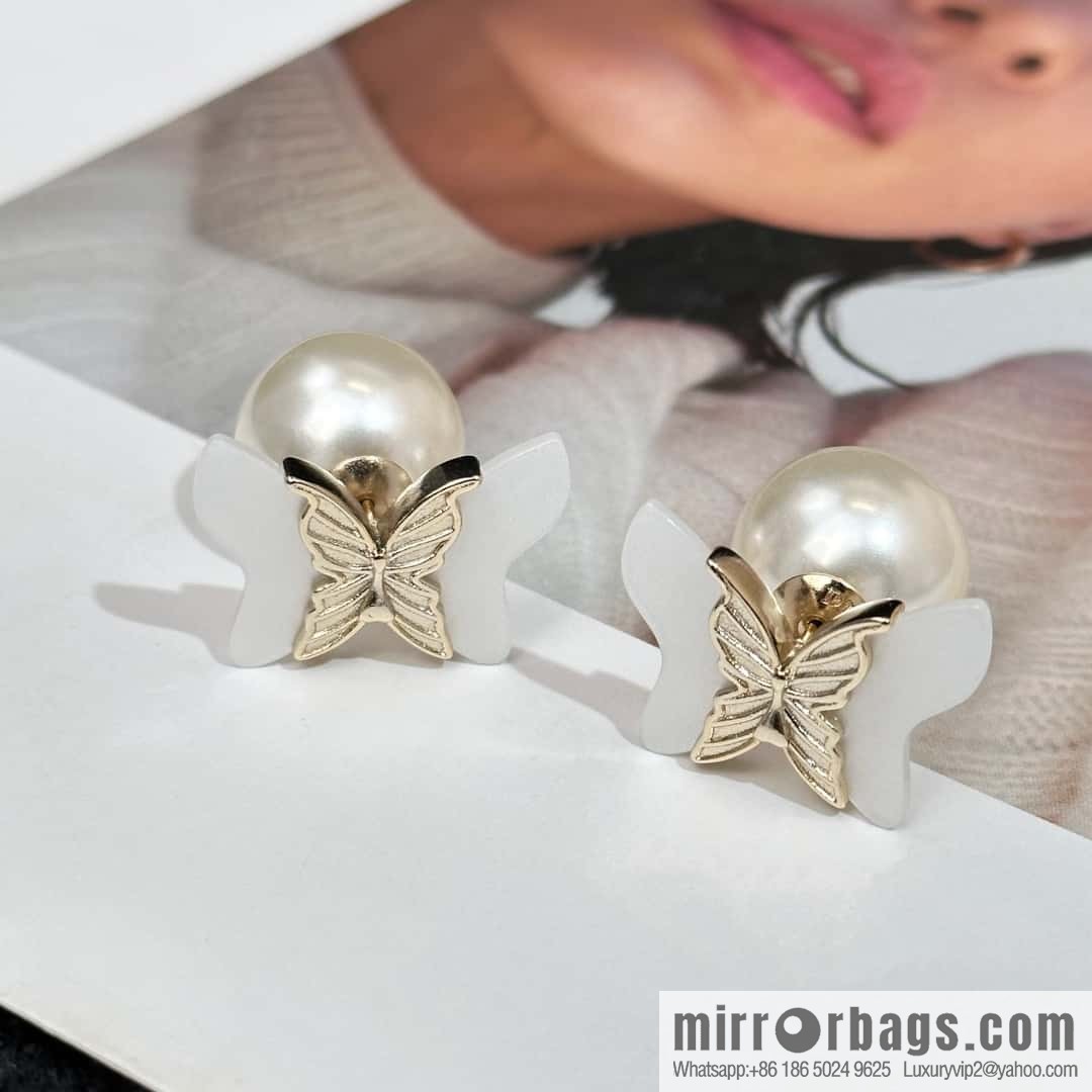 New ☑️ DIOR butterfly big pearl stud earrings