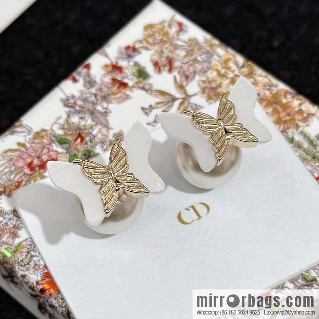 New ☑️ DIOR butterfly big pearl stud earrings