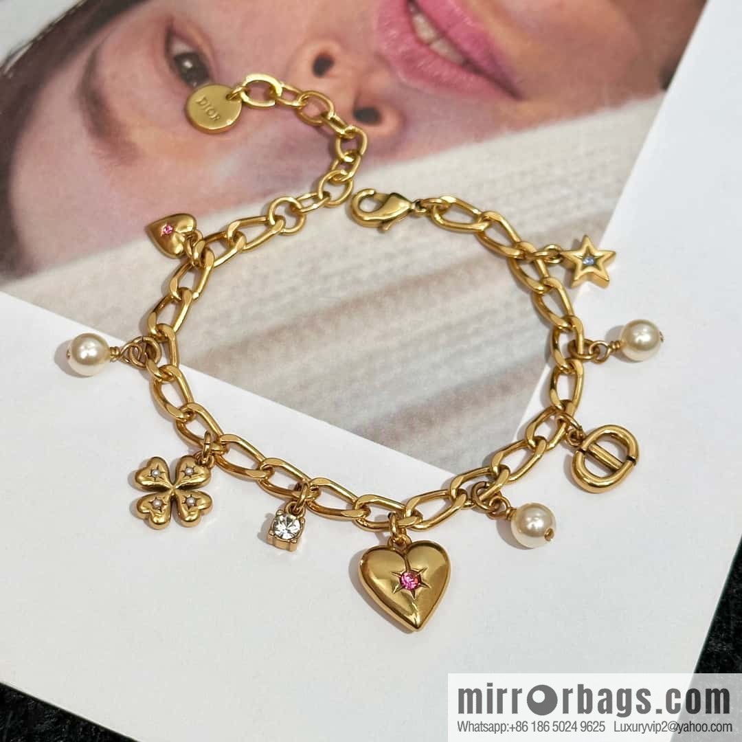 New ☑️ Dior peach heart love fringed pearl CD four-leaf clover necklace