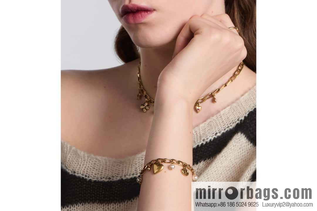 New ☑️ Dior peach heart love fringed pearl CD four-leaf clover necklace