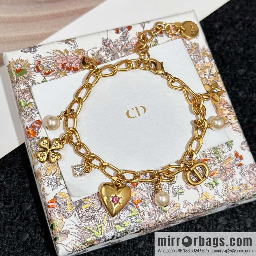New ☑️ Dior peach heart love fringed pearl CD four-leaf clover necklace