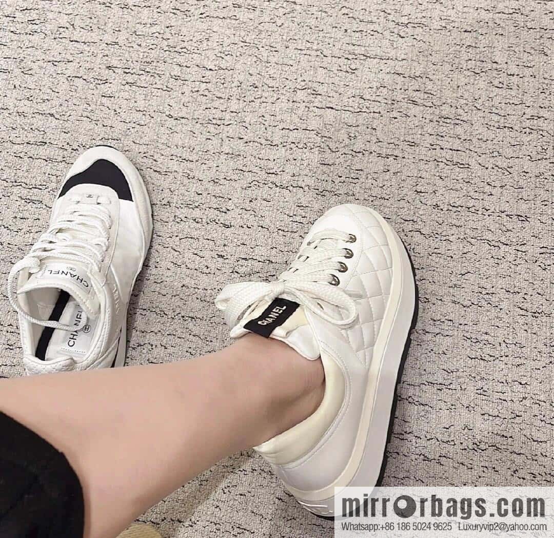 CHANEL Xiaoxiang Rhombus lambskin platform casual sneakers