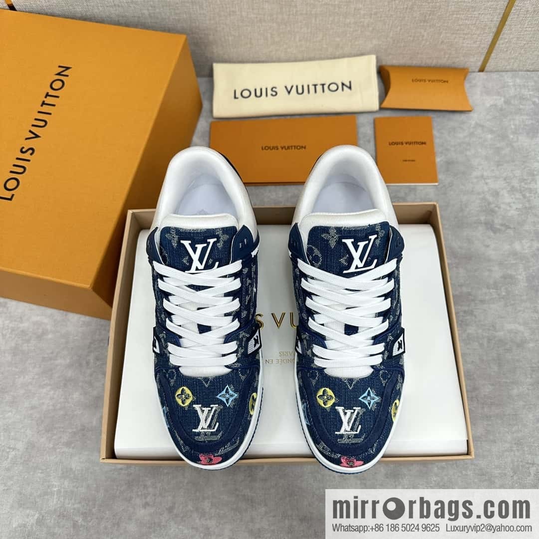ππL's new product L * V Louis~ The new TRAINER series sneakers are made of Monogram denim (denim).