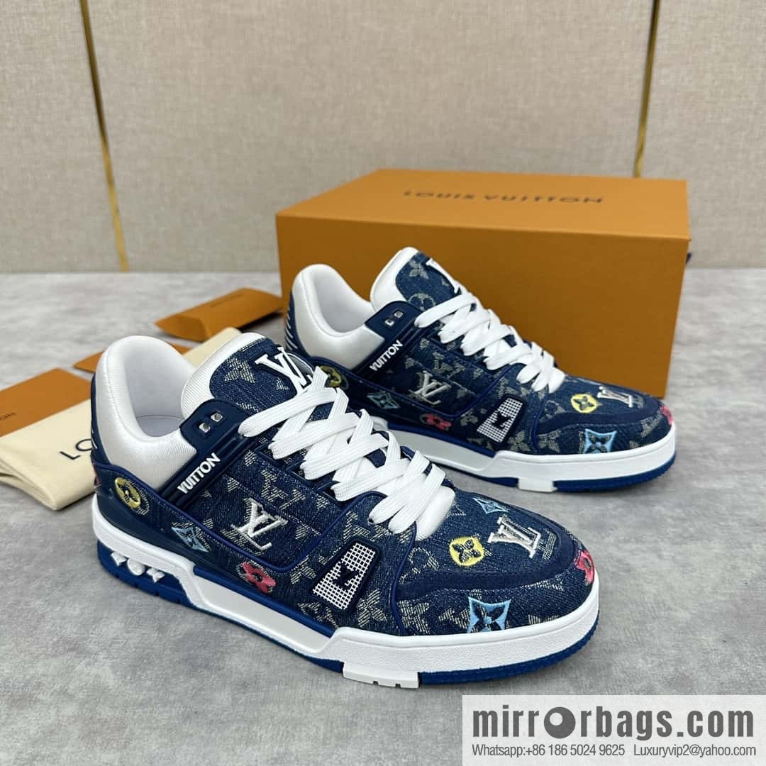 ππL's new product L * V Louis~ The new TRAINER series sneakers are made of Monogram denim (denim).