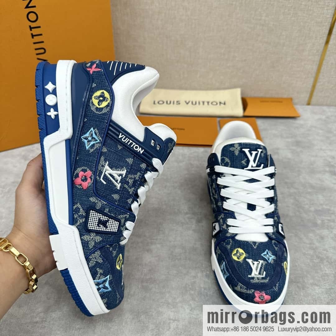ππL's new product L * V Louis~ The new TRAINER series sneakers are made of Monogram denim (denim).