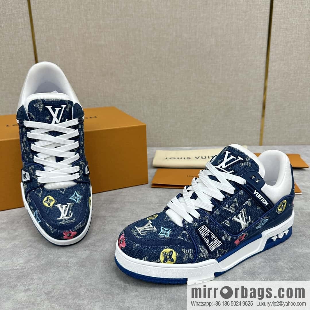 ππL's new product L * V Louis~ The new TRAINER series sneakers are made of Monogram denim (denim).