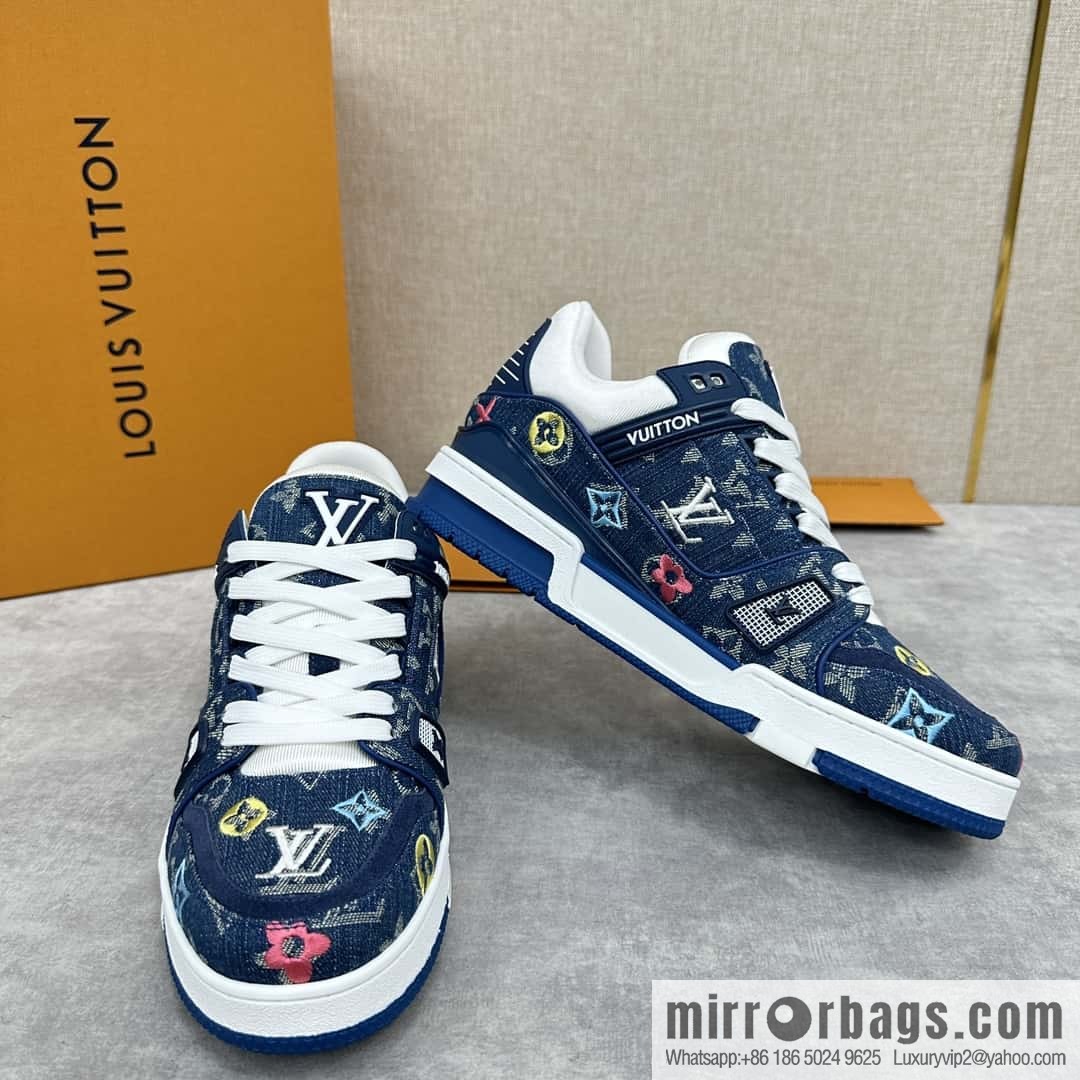 ππL's new product L * V Louis~ The new TRAINER series sneakers are made of Monogram denim (denim).