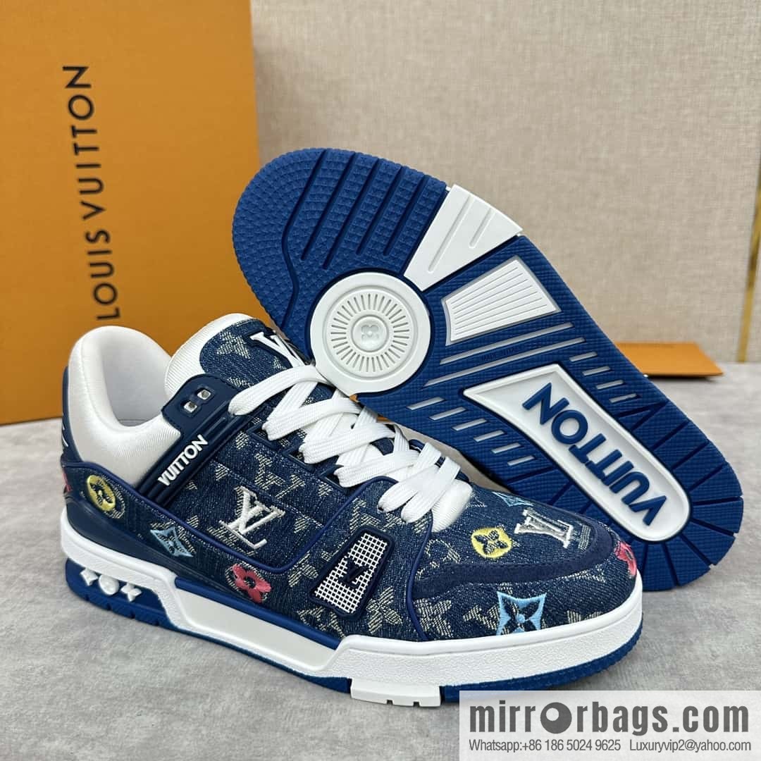 ππL's new product L * V Louis~ The new TRAINER series sneakers are made of Monogram denim (denim).