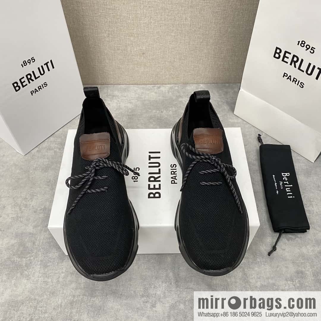 ๐๐Berlut's new Shadow fly-knit sneakers