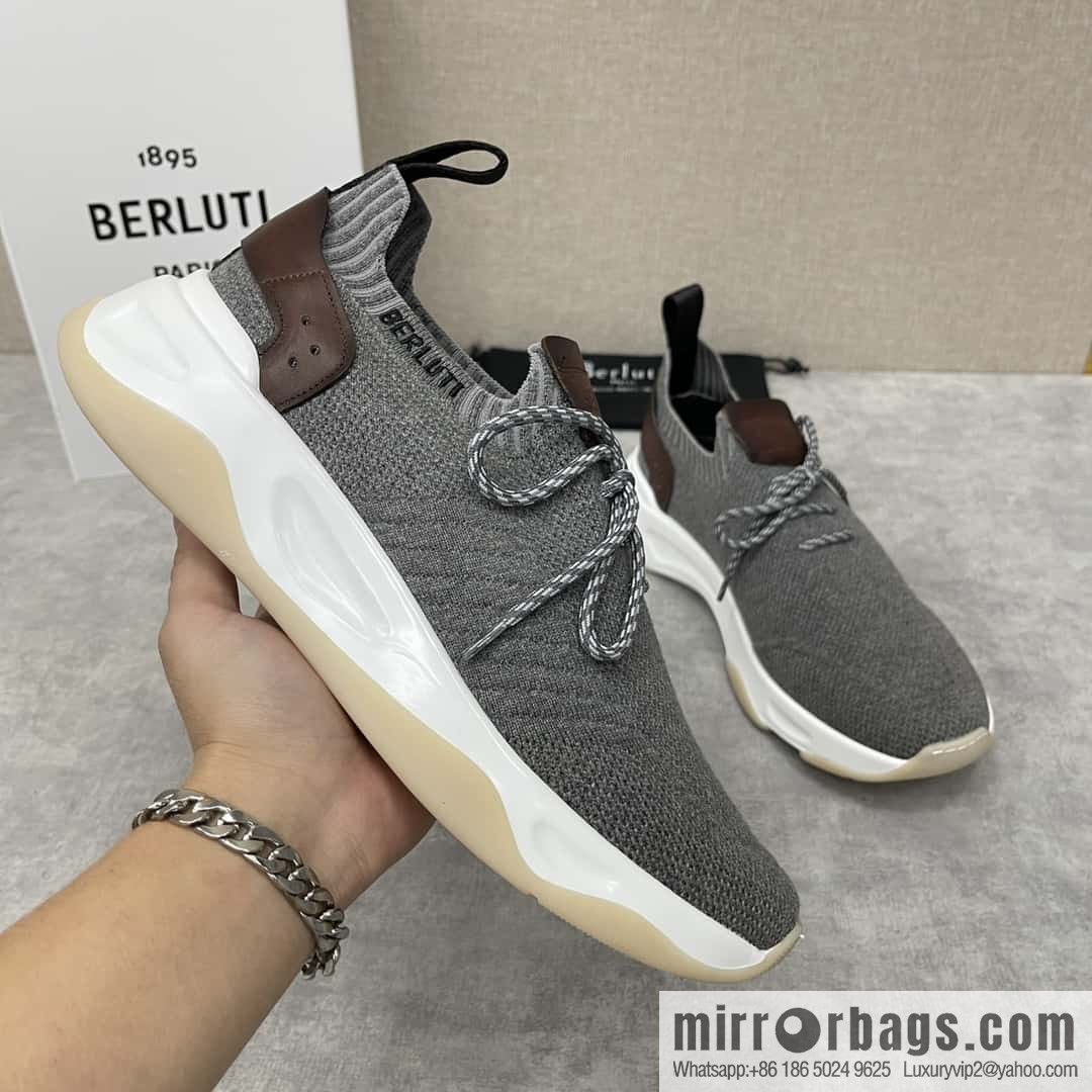 ๐๐Berlut's new Shadow fly-knit sneakers