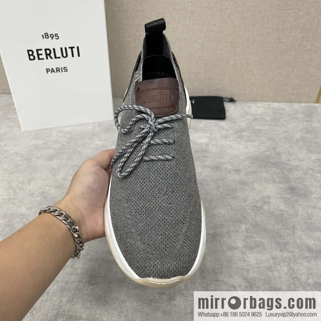 ๐๐Berlut's new Shadow fly-knit sneakers