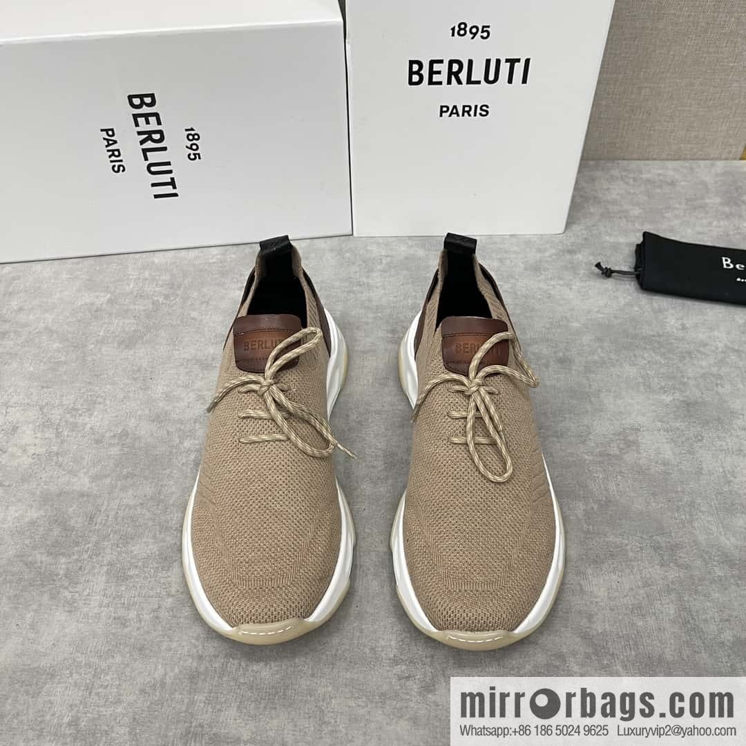 ๐๐Berlut's new Shadow fly-knit sneakers