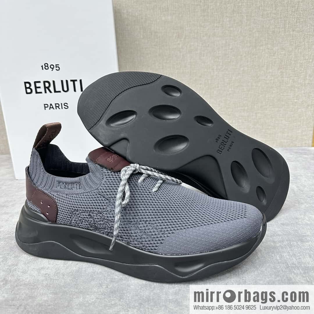 ๐๐Berlut's new Shadow fly-knit sneakers